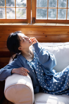 纤纤影院在线观看